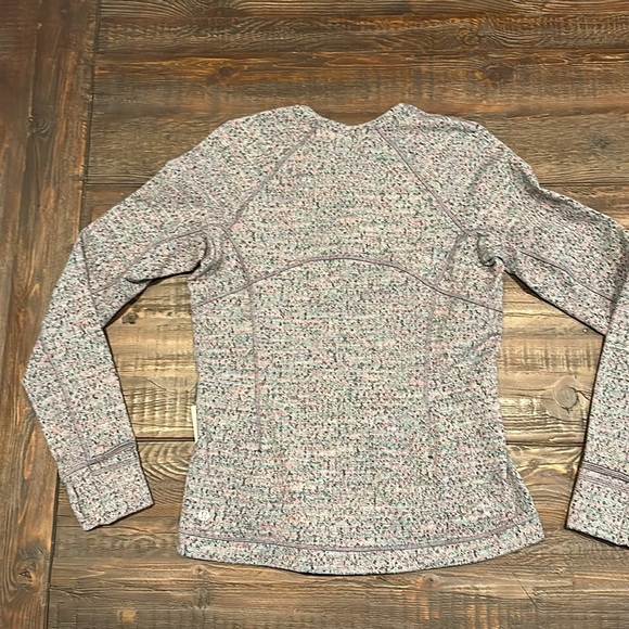 Lululemon Runderful Long Sleeve. NWT. Size 8 - Picture 5 of 6